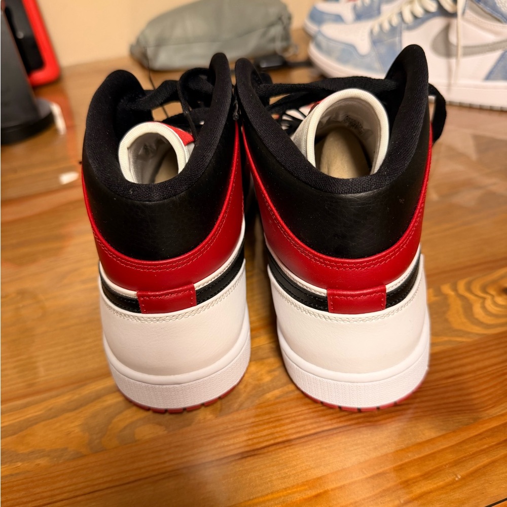 Jordan 1 mens chicago 2020 - Picture 3 of 7
